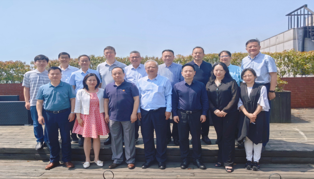 2023年血站站长研修班管理委员会会议在沪召开