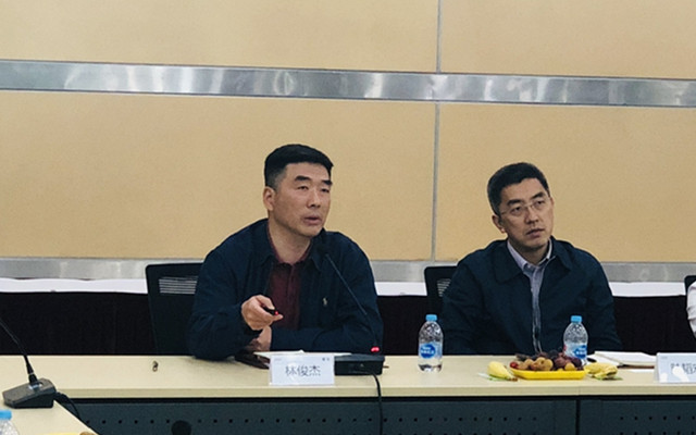 林俊杰现场提问.jpg