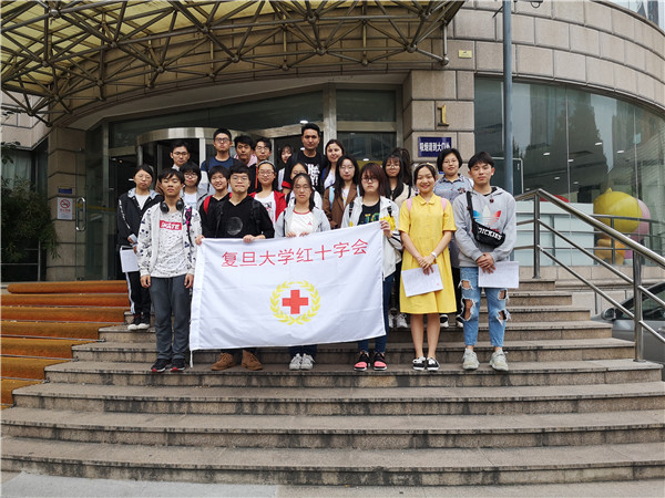 合影_副本1.jpg