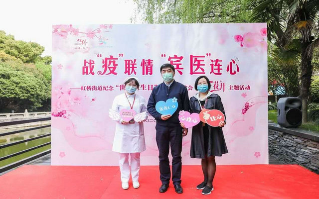 合影1.jpg