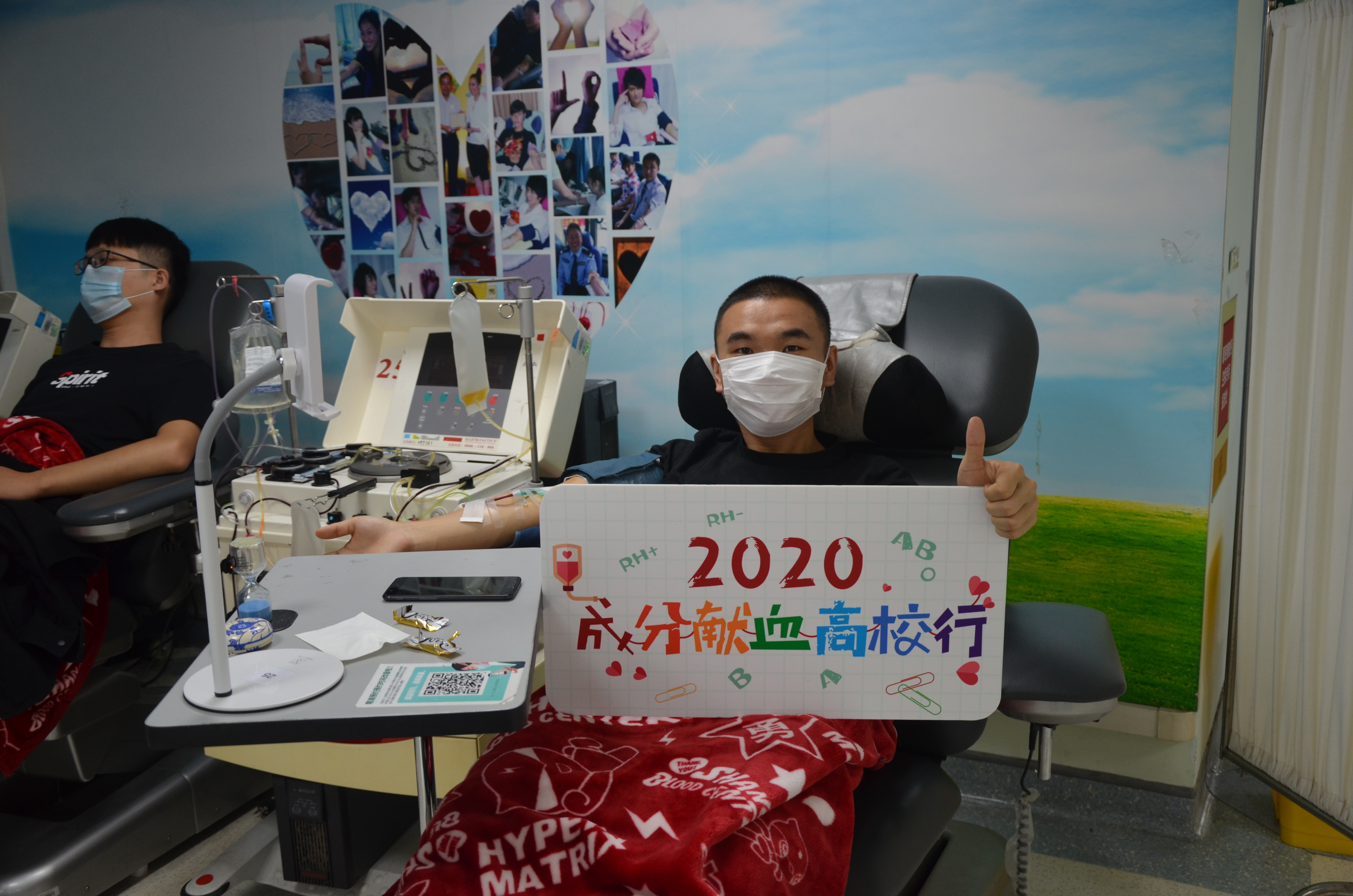 杨毅.JPG