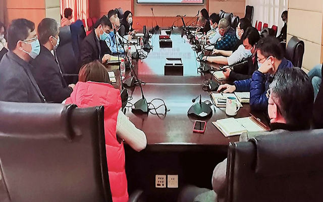 开会.jpg