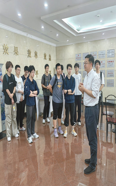 图10 向阳书记_副本.jpg