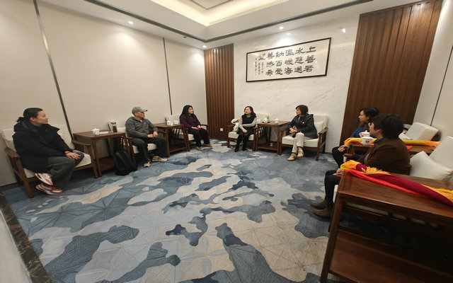 座谈交流_副本.jpg 座谈交流_副本.jpg